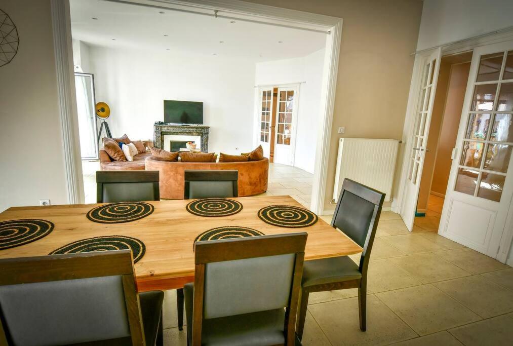 Grand Appartement De Haut Standing En Centre-Ville Montluçon Exteriör bild