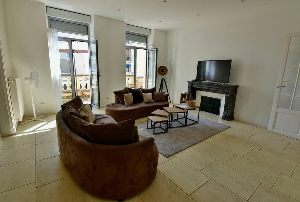 Grand Appartement De Haut Standing En Centre-Ville Montluçon Exteriör bild