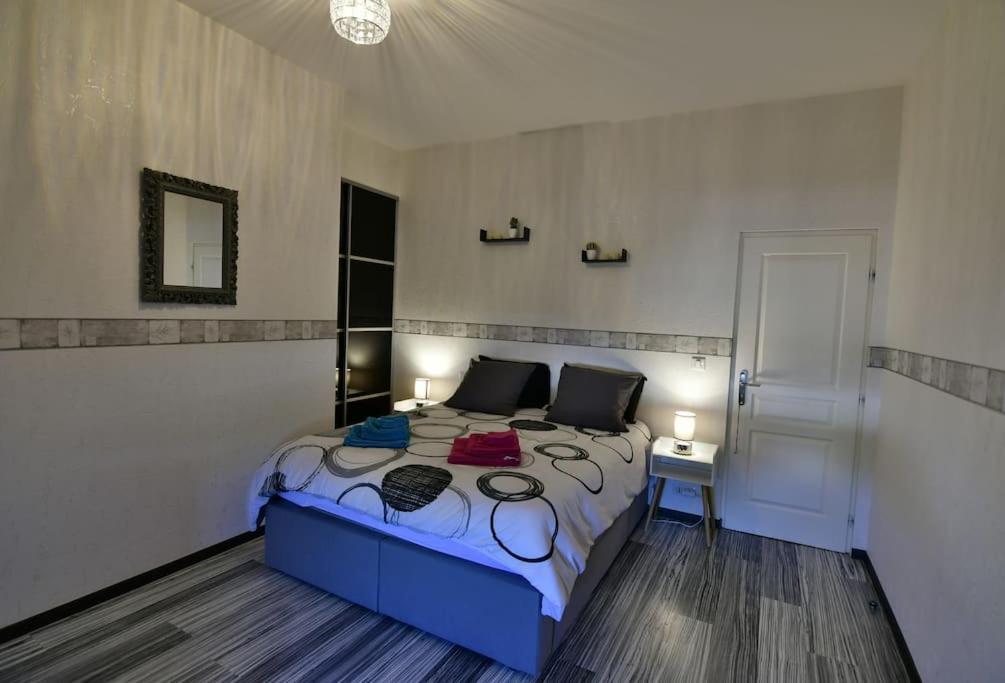 Grand Appartement De Haut Standing En Centre-Ville Montluçon Exteriör bild